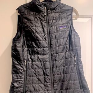 Black Patagonia Down Vest
